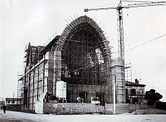 Galleria fotografica sulla costruzione della nuova chiesa (1960-62)